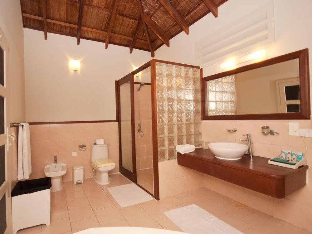 content/hotel/Cinnamon Dhonveli/Accommodation/Water Bungalow/CinnamonDhonveli-Acc-WaterBungalow-01.jpg